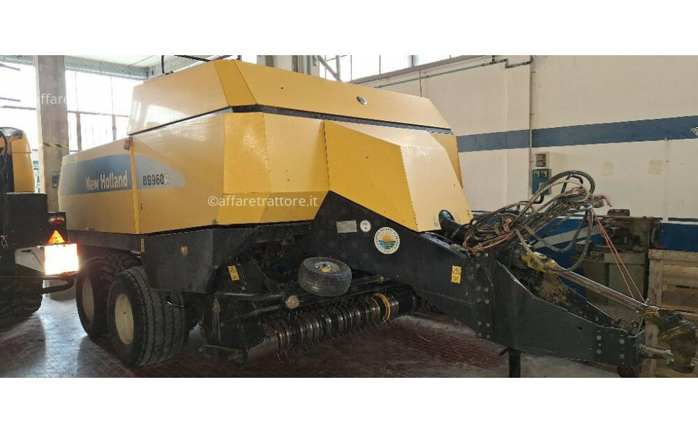 New Holland BB960A Used - 2