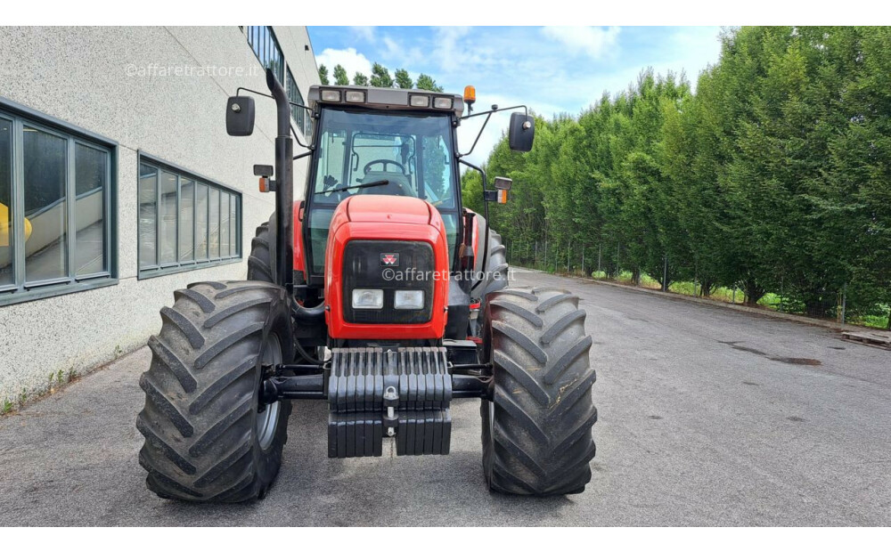 Massey Ferguson 8240 Used - 3