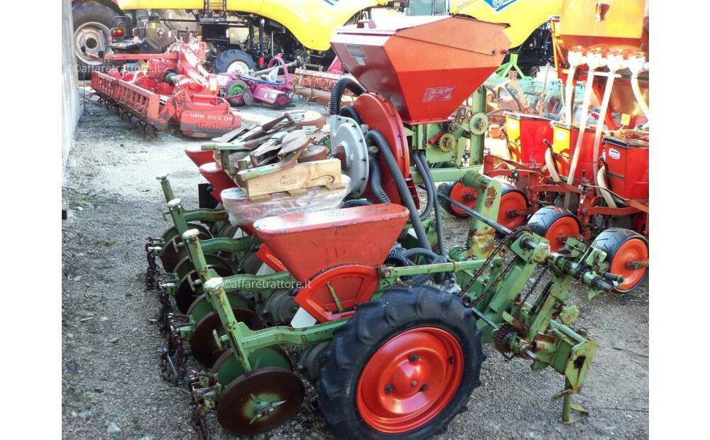 Kuhn - Nodet Pneusem Used - 5