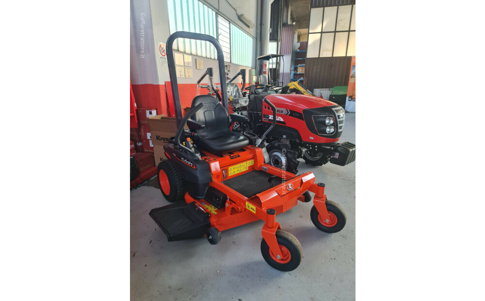 Kubota Z1-421 Zero Turn Lawnmower Used (AS NEW) - 2