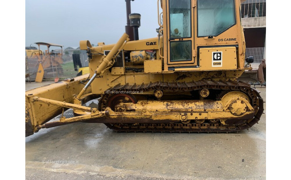 Caterpillar D5B Used - 2