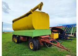 3 axle grain tanker - unloading auger Used