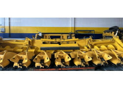 New Holland MF875W 8-row folding corn bar, 75cm inter-row, frame 846512006 – X CR – Overhauled and repainted