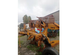 Moro Ploughs two furrows Used