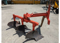 Biagioli three-share plough Used