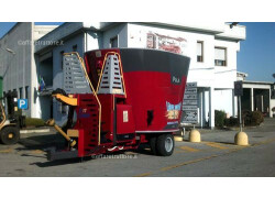 USED AGM 17MC MIXER TRUCK